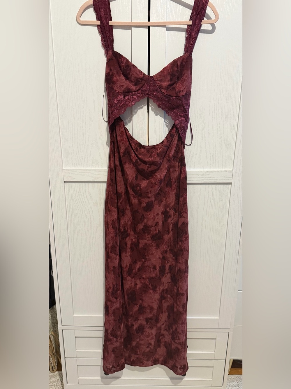 Vici Berry Cutout Midi Dress - Picture 8 of 9